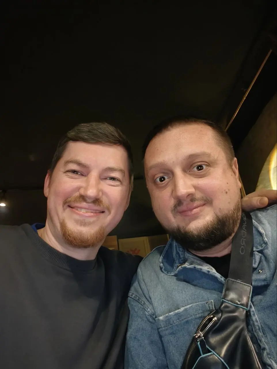 Новосибирск!
И в целом, Сибирь!
Спасибо за эту неделю. Везде полные залы, везде люди встают в конце спектакля
И везде нас встречают друзья. Мои друзья
На фото Платон Гудков. Человек-легенда | Сетка — социальная сеть от hh.ru
