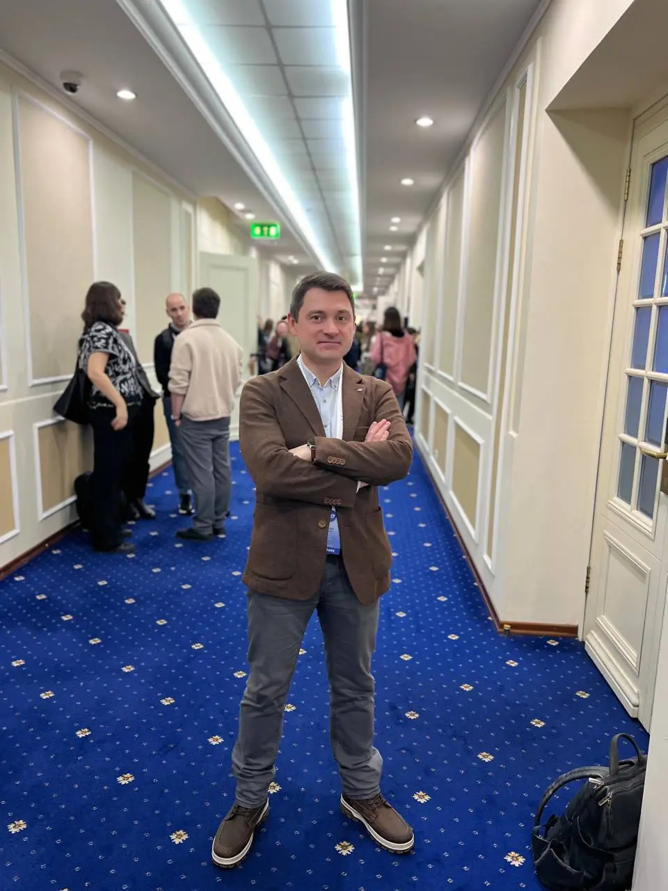 Смешанные чувства после посещения ежегодной встречи исследователей на ResearchExpo'25
Это тот самый редкий день в году, когда индустрия исследований собирается в одном месте | Сетка — социальная сеть от hh.ru