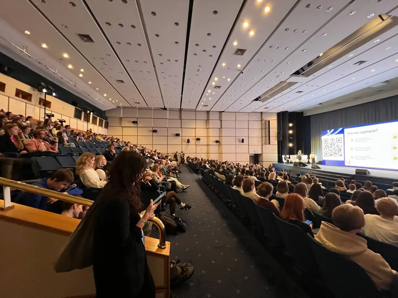Смешанные чувства после посещения ежегодной встречи исследователей на ResearchExpo'25
Это тот самый редкий день в году, когда индустрия исследований собирается в одном месте | Сетка — социальная сеть от hh.ru