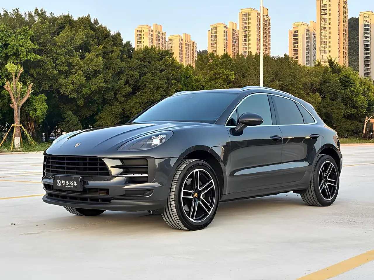 🚘Porsche Macan
Когда хочется кроссовер, но душа требует, чтобы соседи завидовали😍
✅ Бензин 2.0 л, 252 л.с | Сетка — социальная сеть от hh.ru
