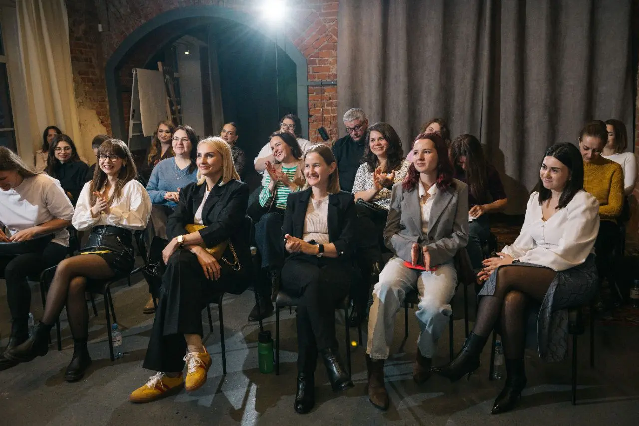 Посетила в прошедшую субботу встречу HR-клуба "Траектория" Натали Маланий, где собрались эйчары и около HR с разных сфер: производства, IT, финансы, КА | Сетка — социальная сеть от hh.ru