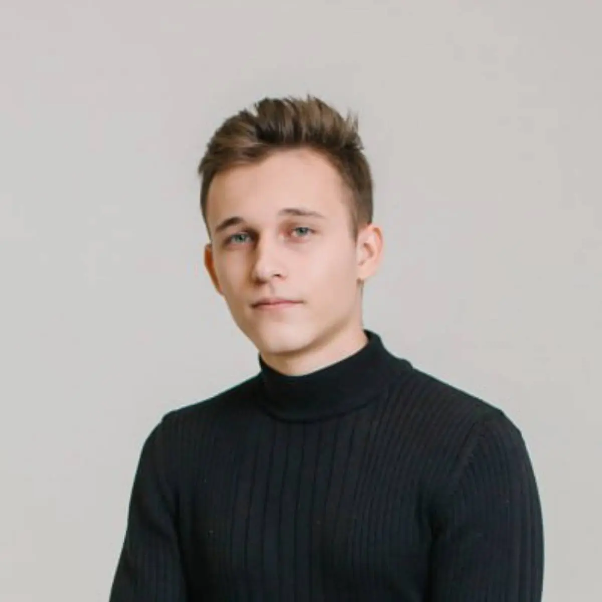 Олег Липатов