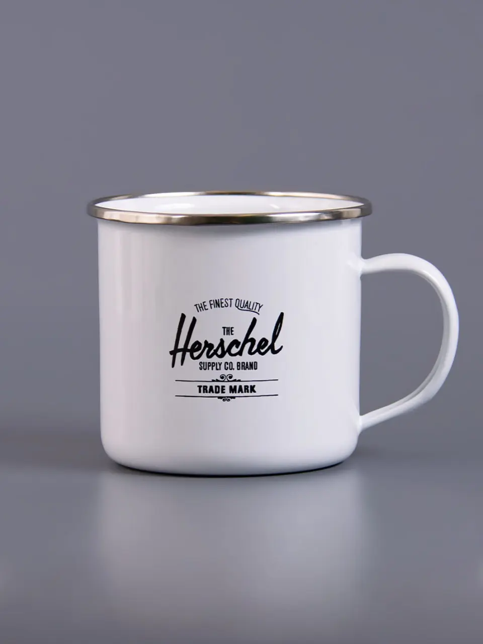 #моиработы #herschel #фотография #карточкитовара #wb #ozon
Лимитированные подарочные кружки Herschel✌️
Подарочный набор эмалированных металлических кружек в трёх цветах от Herschel!
В фирменной крафто... | Сетка — социальная сеть от hh.ru