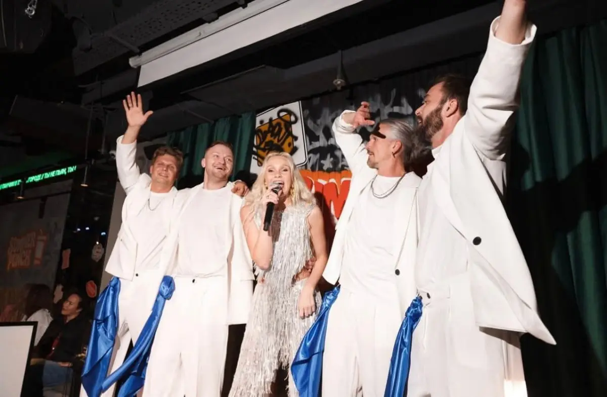 ✨ Ивенторы тоже хотят отдыхать!  
Побывала на невероятной вечеринке 🔥
Атмосфера — просто огонь: драйв, эмоции, энергия, музыка и самые классные люди индустрии рядом 💫  
4 кавер-группы, барабанное шоу ... | Сетка — социальная сеть от hh.ru