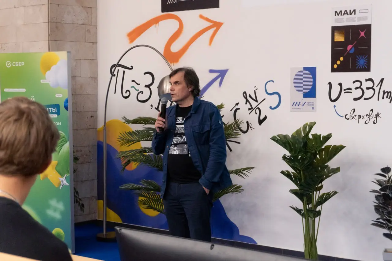 😇 На прошлой неделе у нас состоялась лекция старшего вице-президента Сбера, руководителя блока «Риски» Джангира Джангирова | Сетка — социальная сеть от hh.ru