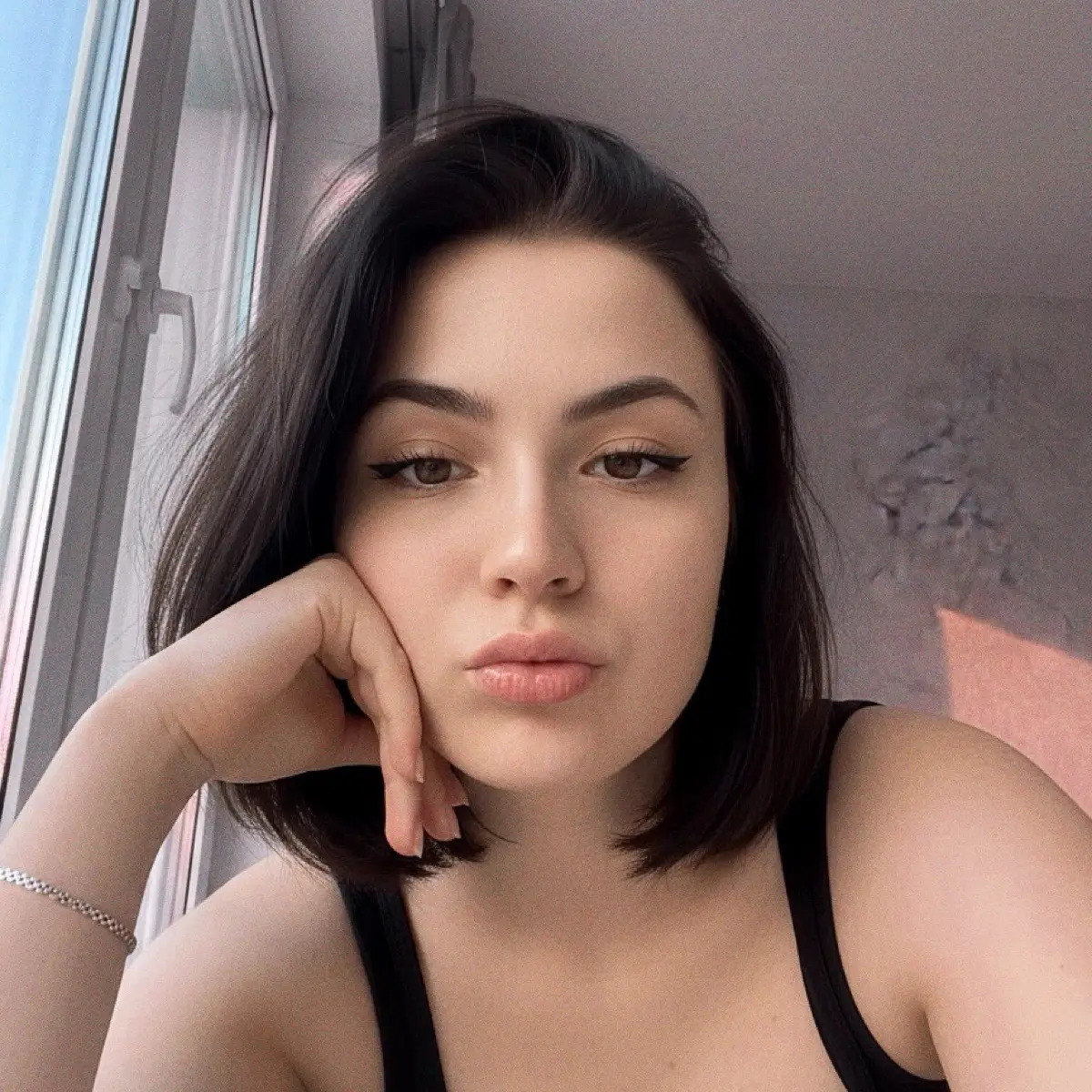 Арина Арабок