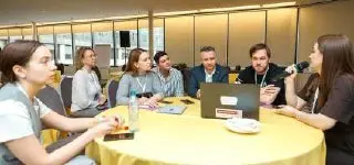 🤖💜 Сегодня - AI-день на HUMAN. Подбор Персонала!
📍Место: LOFT HALL 4. Москва, 2-й Кожуховский пр-д, 29к6
🕘 Время: Начало регистрации и welcome-знакомства в 9:00, старт сессий — в 10:00 | Сетка — социальная сеть от hh.ru