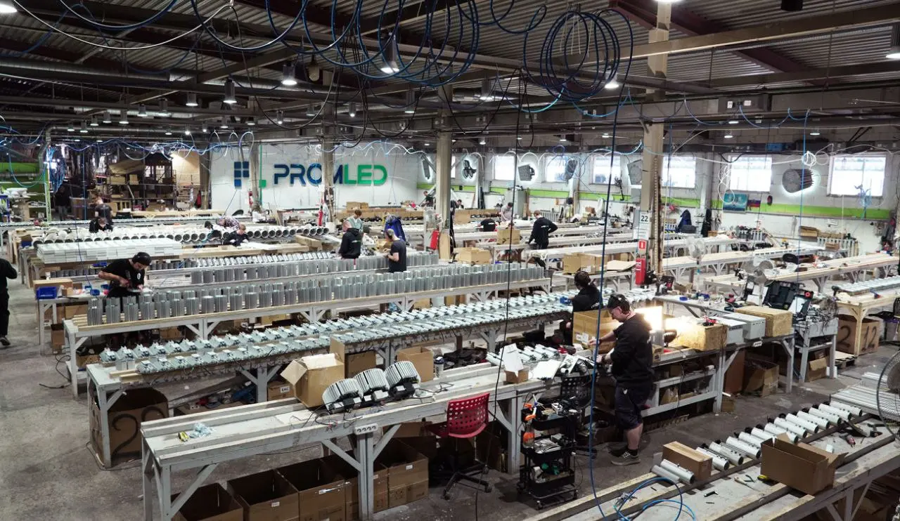 💡Посещение завода осветительного оборудования PromLed
В Санкт-Петербурге находится завод, производящий уникальное осветительное оборудование высочайшего качества | Сетка — социальная сеть от hh.ru