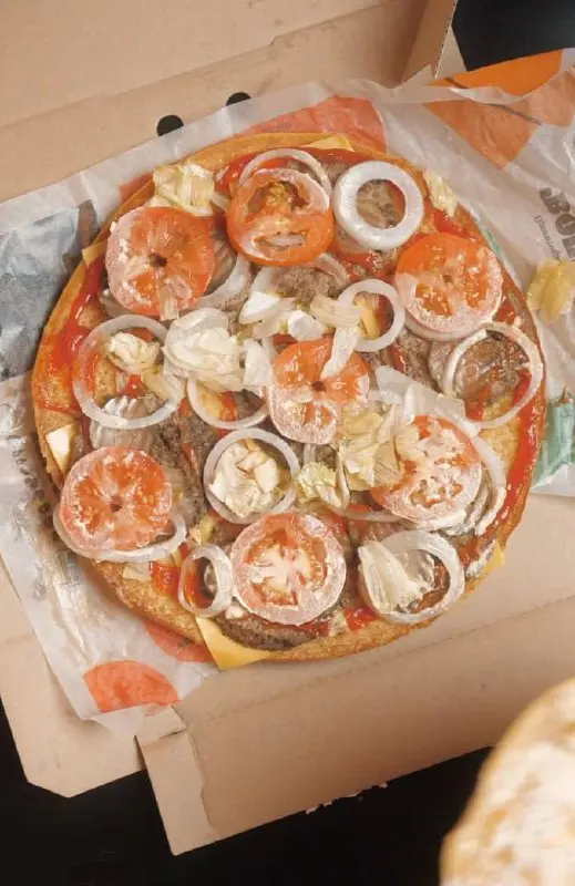 Не в обиду Burger King, но в чём прикол?
Воппер пицца за 1500₽ и можно нарезать на кусочки, как пиццу. | Сетка — социальная сеть от hh.ru