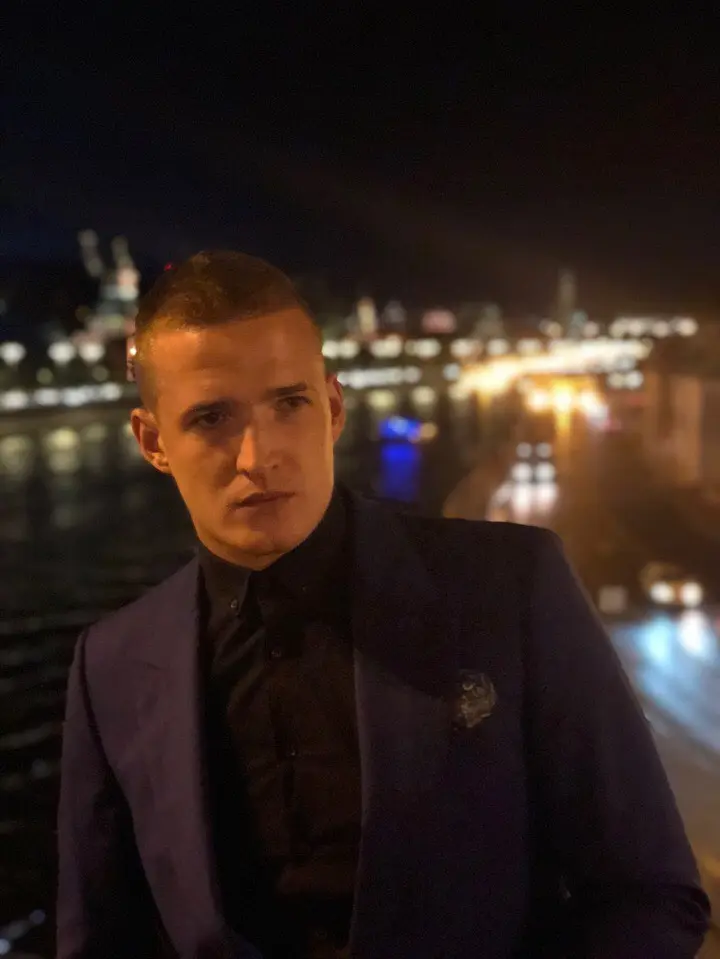Александр Лебедев