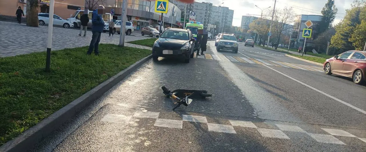Подросток на электросамокате попал под колеса машины в Ставрополе
ДТП произошло на проспекте Юности | Сетка — социальная сеть от hh.ru