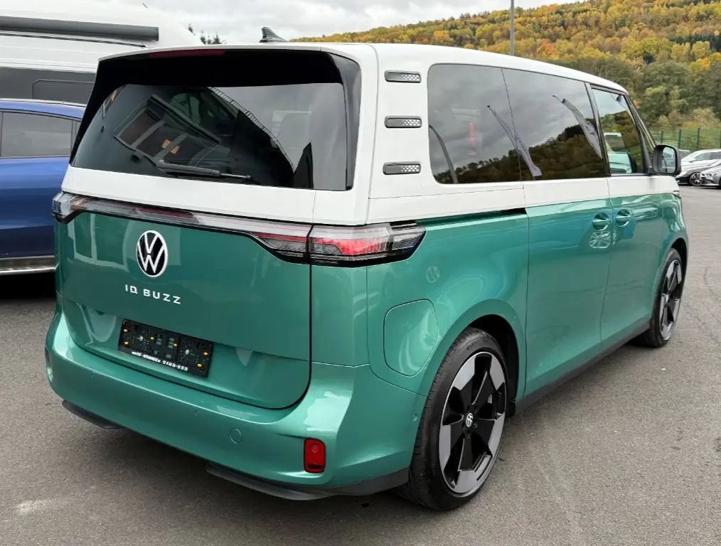 🚘Volkswagen ID.Buzz
Электрический ретрофутурист на каждый день 🚌⚡️
2024 год | 4 994 км
Электро 150 кВт (204 л.с.) — мягко, уверенно и экономно
🇩🇪Авто под заказ из Германии (г | Сетка — социальная сеть от hh.ru