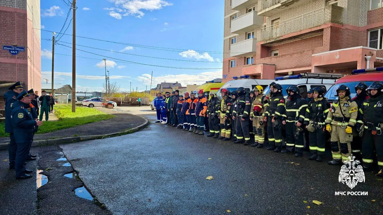 🚒 На Ставрополье пожарные провели учения в 16-этажке
В Ставрополе прошли масштабные учения МЧС по тушению условного пожара в высотном жилом доме | Сетка — социальная сеть от hh.ru