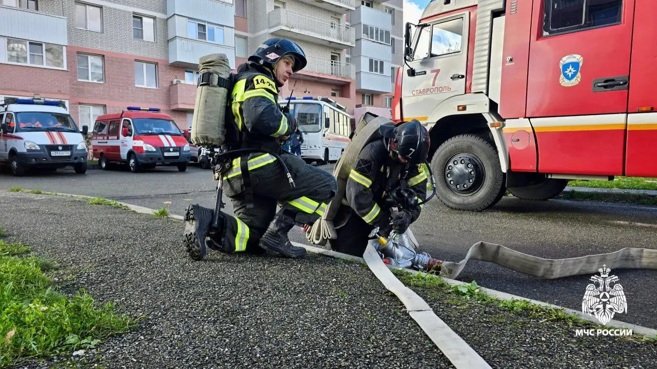 🚒 На Ставрополье пожарные провели учения в 16-этажке
В Ставрополе прошли масштабные учения МЧС по тушению условного пожара в высотном жилом доме | Сетка — социальная сеть от hh.ru
