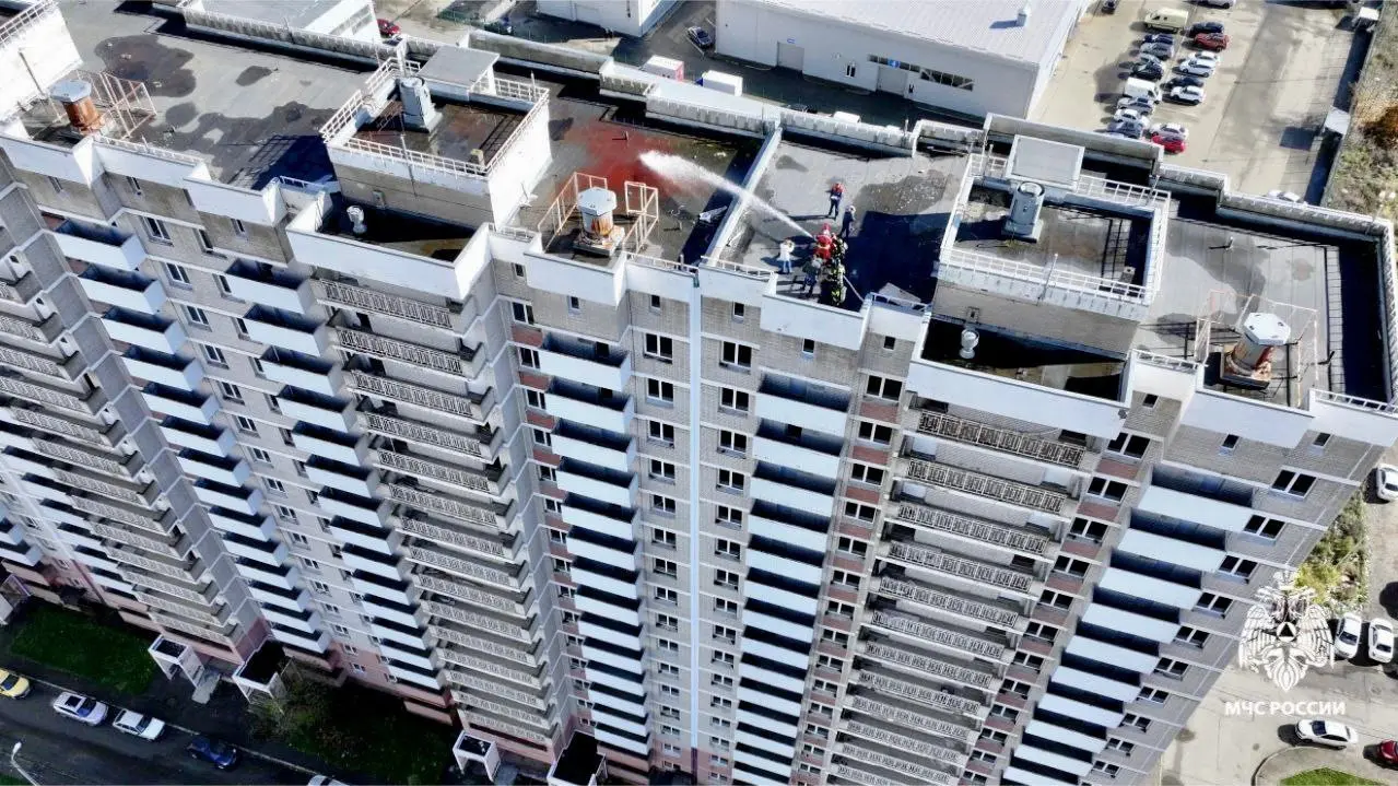 🚒 На Ставрополье пожарные провели учения в 16-этажке
В Ставрополе прошли масштабные учения МЧС по тушению условного пожара в высотном жилом доме | Сетка — социальная сеть от hh.ru