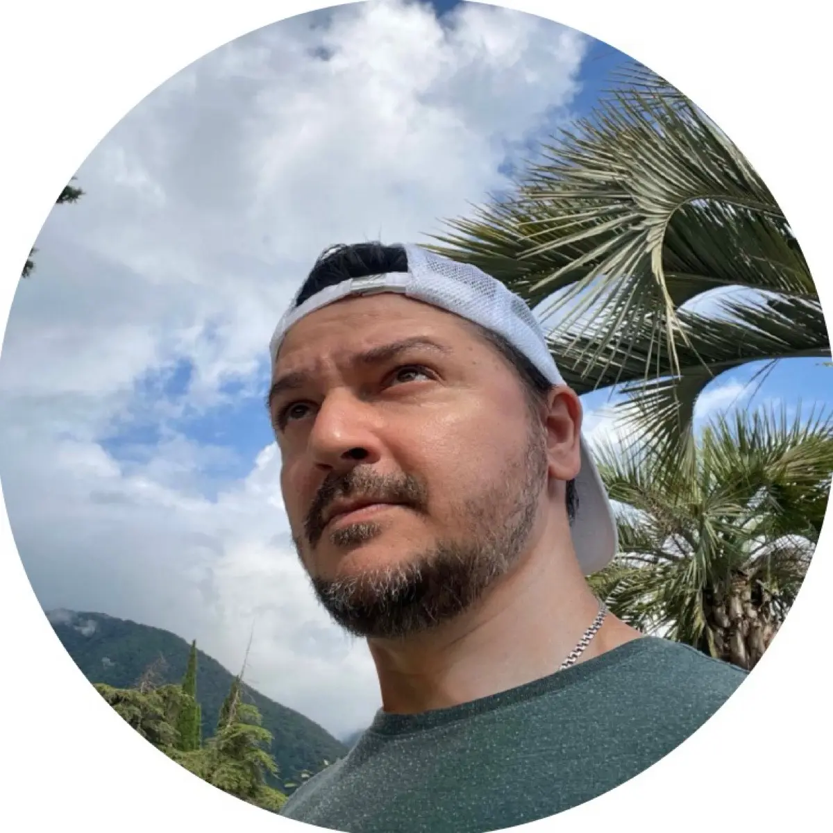 Саша Новодерёжкин