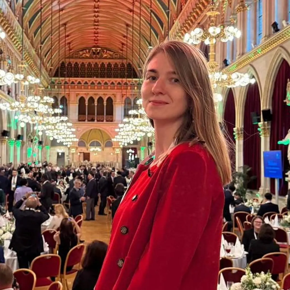 Елена Савинова | Сетка — социальная сеть от hh.ru