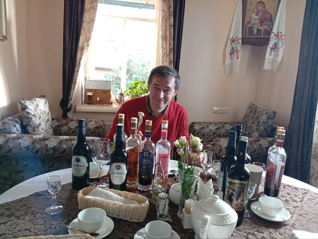 Готовлю две дегустации, хересную, с поливанием пельменей Олоросо, и чайную, с самоваром, ягодными наливками и пирожками с капустой. | Сетка — социальная сеть от hh.ru