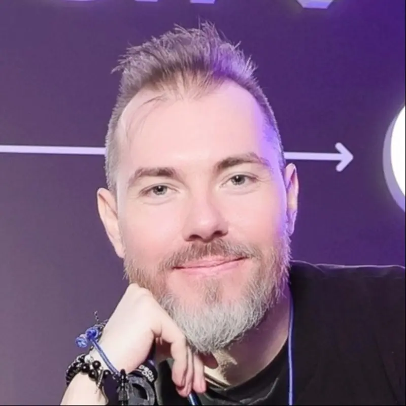 Илья Попов | Сетка — социальная сеть от hh.ru