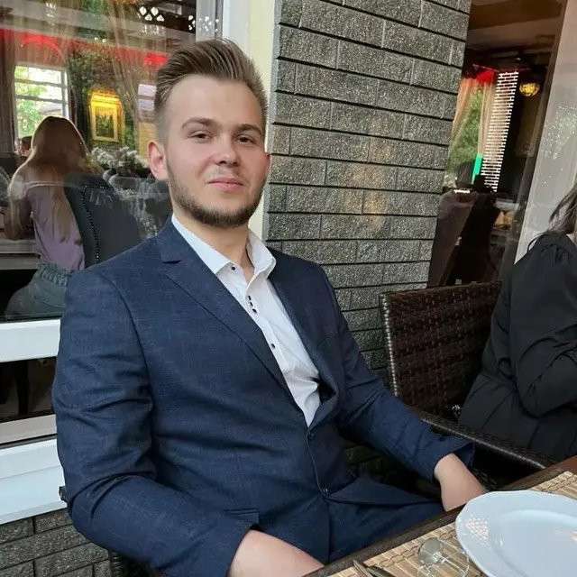 Виталий Попов | Сетка — социальная сеть от hh.ru