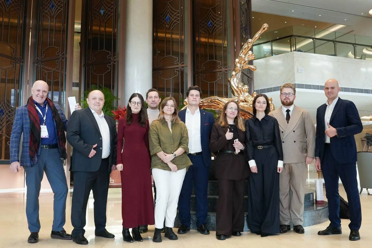 📈В погоне за прибылью теряем суть блокчейн-решений📉
Бывает, смотришь на индустрию и ловишь себя на мысли: мы так увлеклись монетизацией и «крутыми фичами», что забыли, ради чего все затевалось | Сетка — социальная сеть от hh.ru