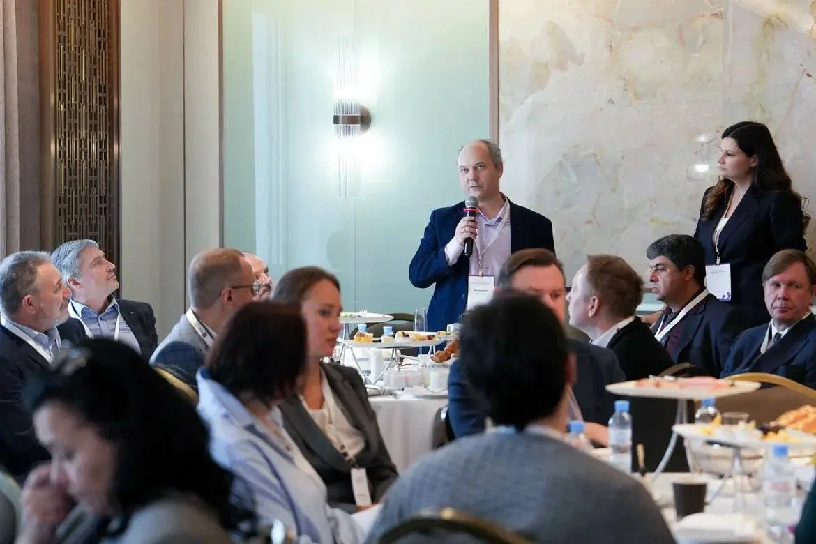 📈В погоне за прибылью теряем суть блокчейн-решений📉
Бывает, смотришь на индустрию и ловишь себя на мысли: мы так увлеклись монетизацией и «крутыми фичами», что забыли, ради чего все затевалось | Сетка — социальная сеть от hh.ru