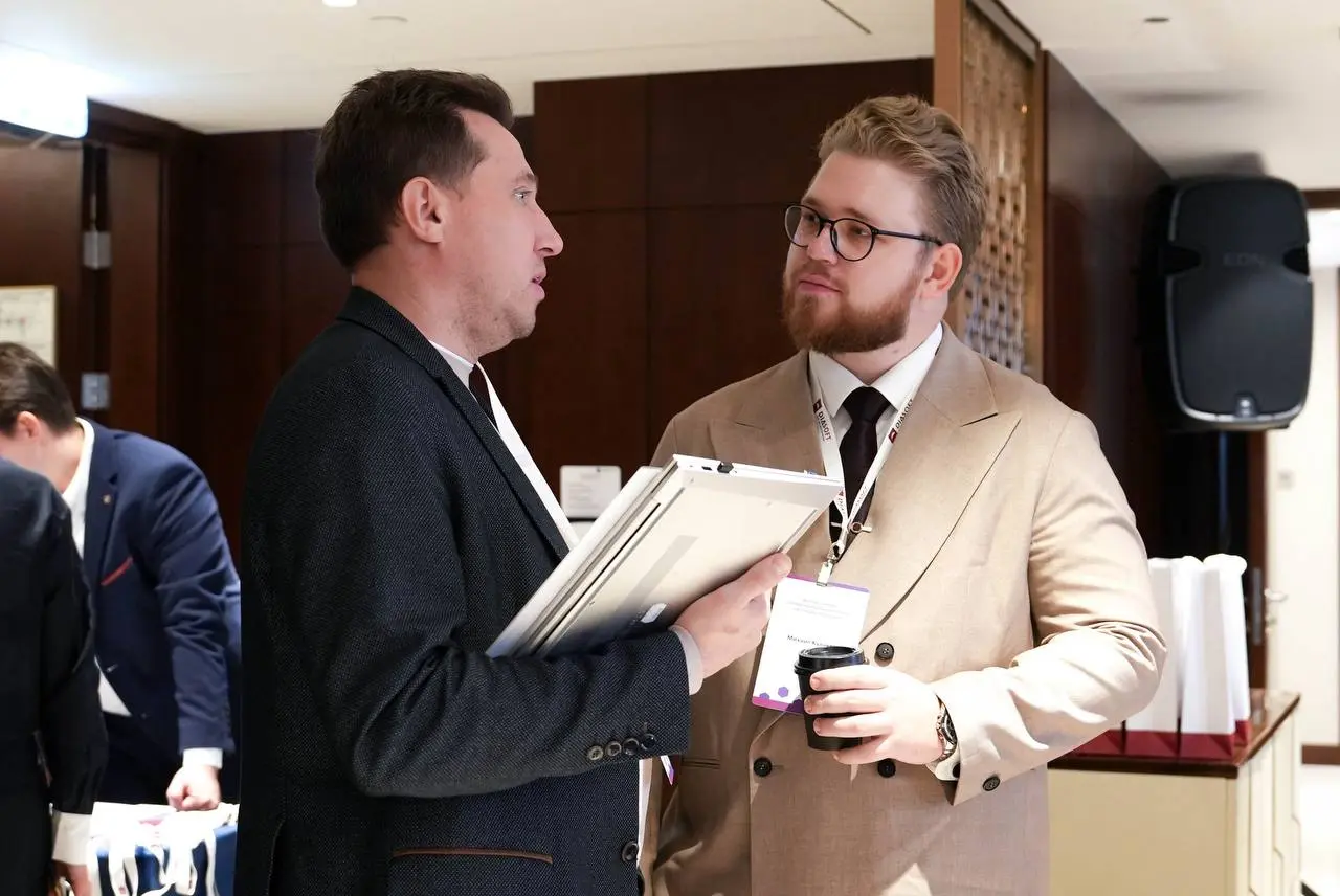 📈В погоне за прибылью теряем суть блокчейн-решений📉
Бывает, смотришь на индустрию и ловишь себя на мысли: мы так увлеклись монетизацией и «крутыми фичами», что забыли, ради чего все затевалось | Сетка — социальная сеть от hh.ru