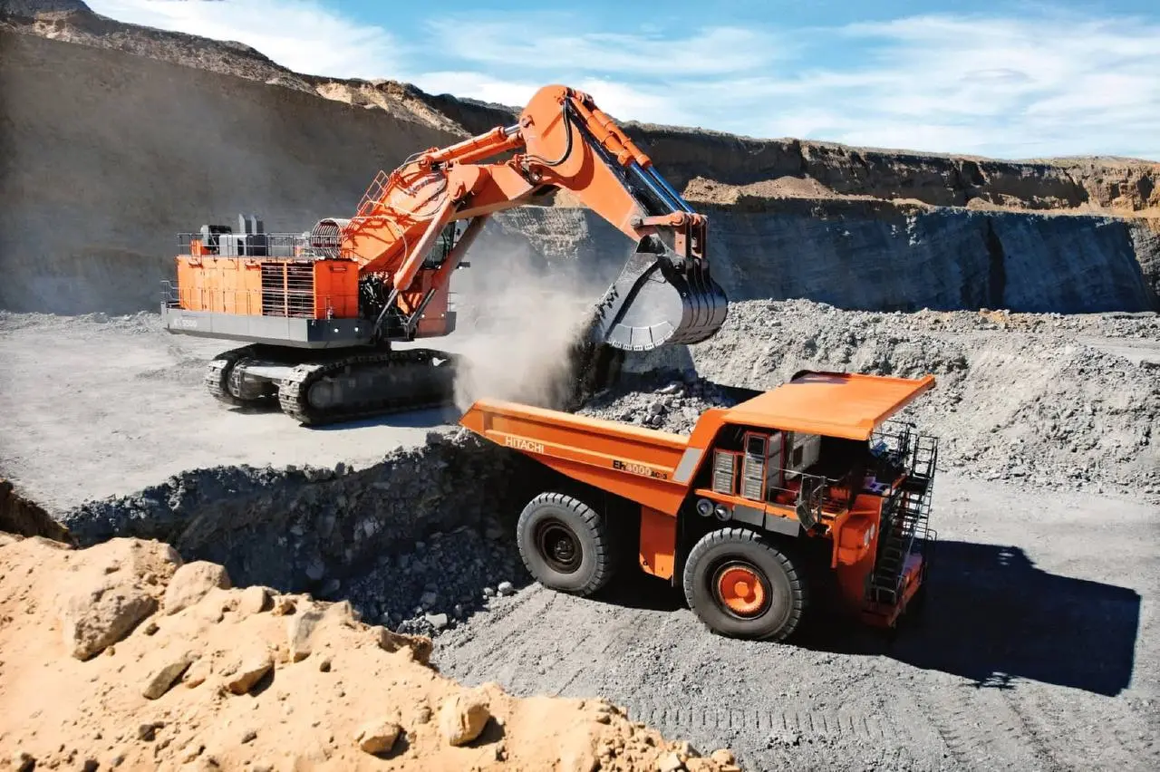 Японский производитель техники Hitachi Construction Machinery объявил о ребрендинге.
С апреля 2027 года компания будет называться LANDCROS | Сетка — социальная сеть от hh.ru