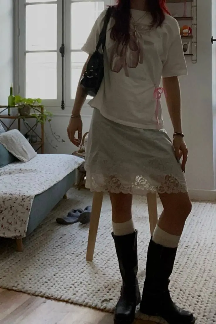 Смотрите какая спасательная обработка на айфоне🎞️🪄
Если фотография получилась не очень удачной по свету или немного размазано, то такой утемняющий фильтр поможет скрыть все лишнее🤎
#фильтры | Сетка — социальная сеть от hh.ru