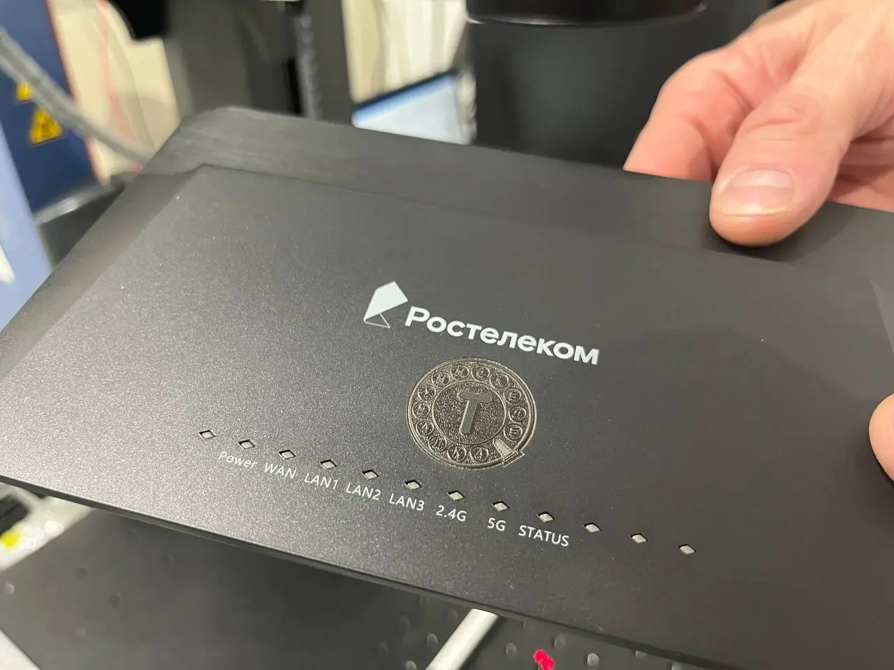 ⏺ Ростелеком приступил к производству и установке Wi‑Fi‑роутеров шестого поколения Electra F30AX абонентам из Петербурга и Ленобласти
Как отметили в операторе связи, устройства обеспечивают высокую ск... | Сетка — социальная сеть от hh.ru