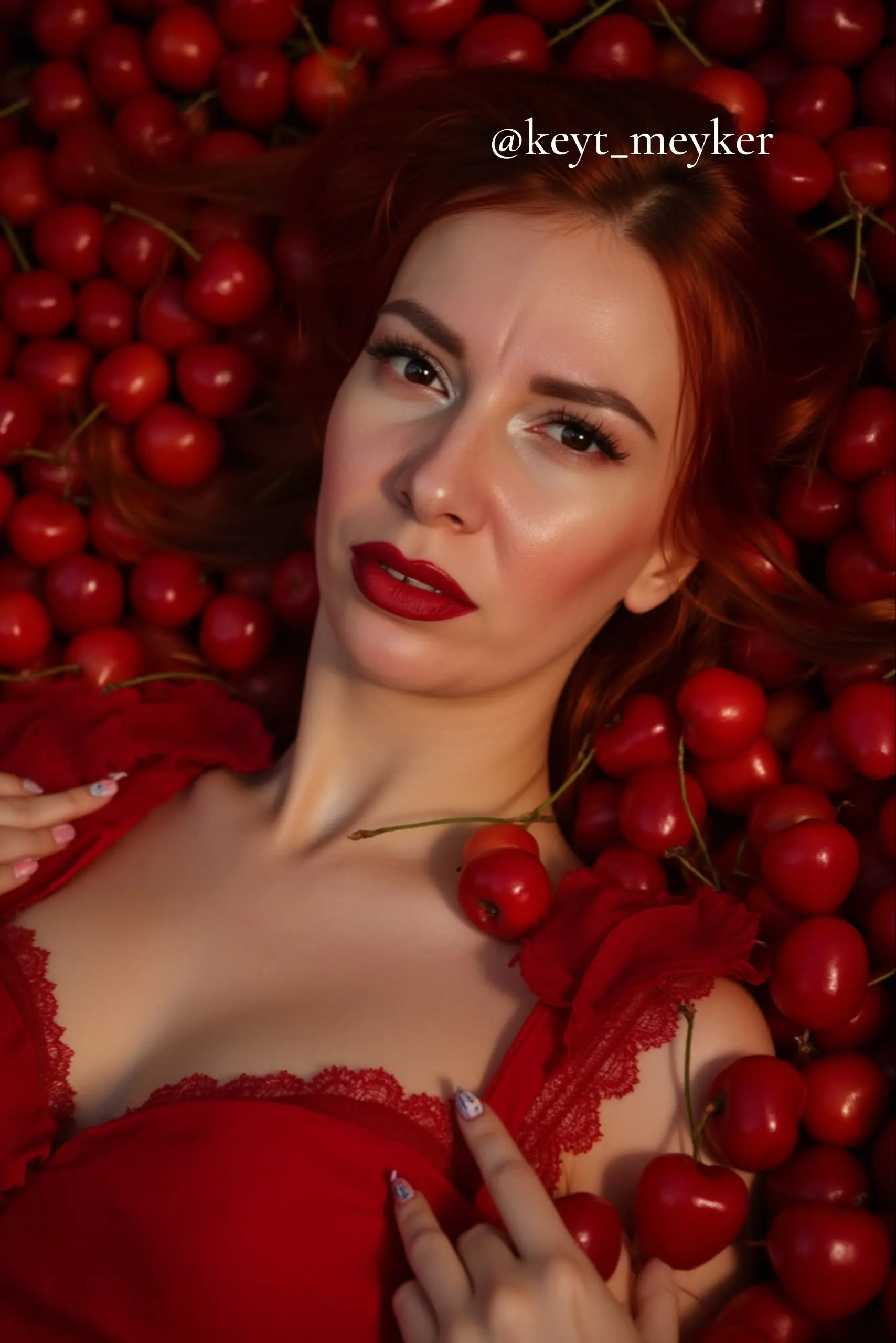 📸 Нейрофотосессия для   
🪷 Лилии 🪷   
🪷 Моя прекрасная модель — Лилия, после съёмки сказала то, что я слышу всё чаще:   

“Я вообще не ожидала, что это будет настолько живо и красиво!  
Осенние кадры ... | Сетка — социальная сеть от hh.ru