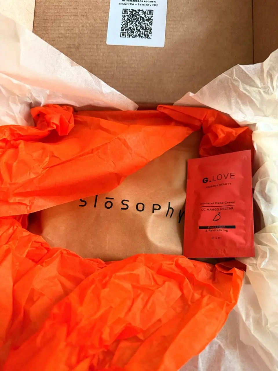Такой дизайн мне прям нравится🤩
Недавно заметила на Авито один аккаунт, где продавец упаковывает книги примерно также с открыткой, в упаковочной бумаге, и это позволяет продавать книги, которые другие... | Сетка — социальная сеть от hh.ru