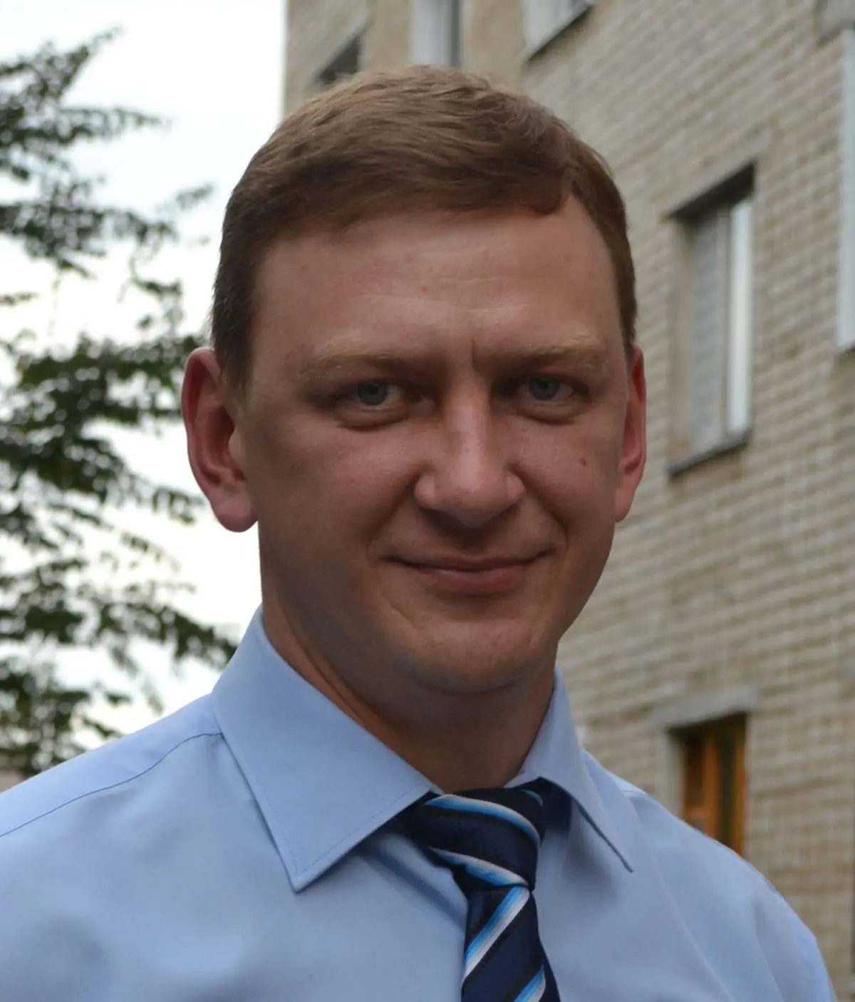 Денис Артамонов