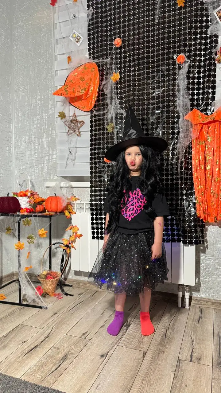 В общем в этом году , мы Хеллуин праздновали с друзьями основательно 👻
Мне очень нравятся такие душевные уеденения, я своих друзей чувствую своей выбранной семьей | Сетка — социальная сеть от hh.ru