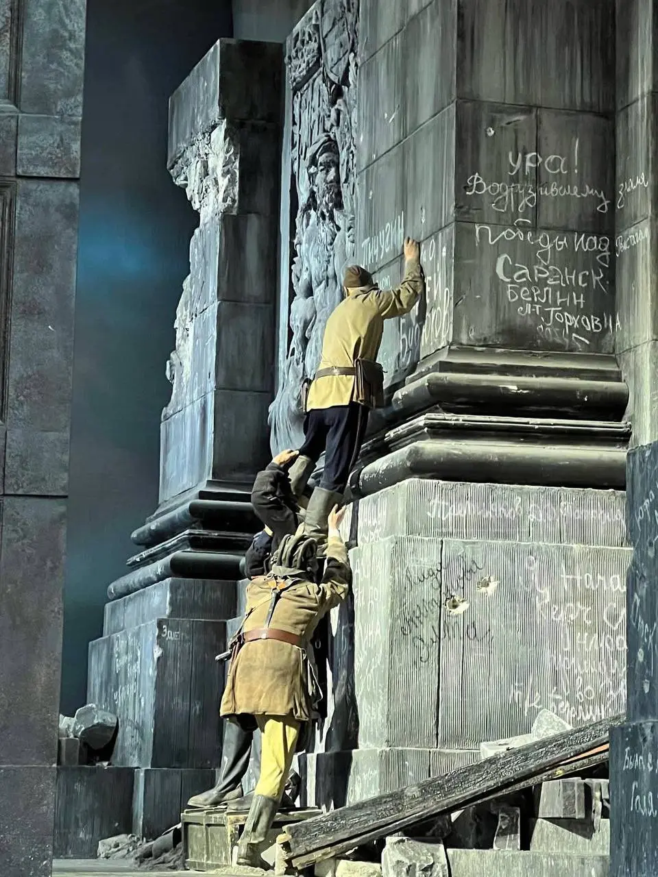 🏛️ Бесплатное посещение Музея Победы
3 ноября 18:00–22:00
В рамках акции «Ночь искусств» вход в главное здание музея на Поклонной горе будет бесплатным для всех желающих (за исключением экспозиций «По... | Сетка — социальная сеть от hh.ru