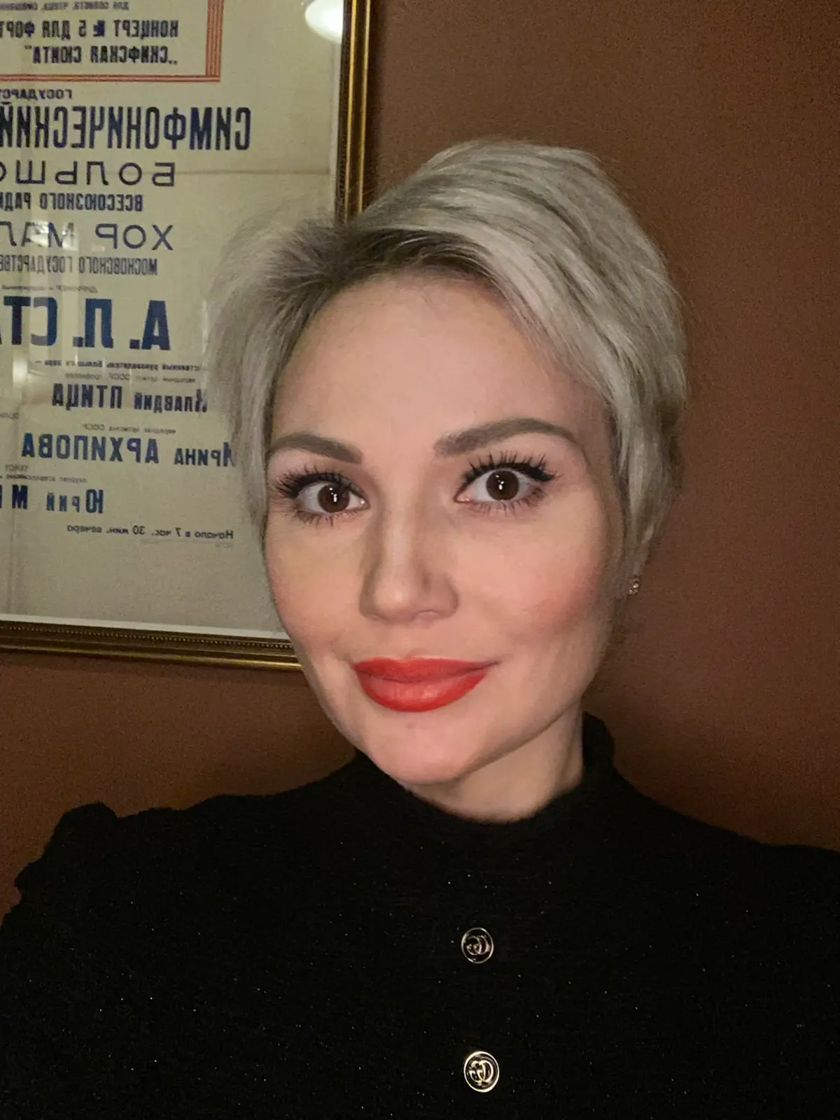 Когда Вам грустно! Смотрите на красивое! Например,на меня! Красивый психолог-это уже 50% успеха! А вторые 50%-это что,как думаете?www.basalyk.ru | Сетка — социальная сеть от hh.ru