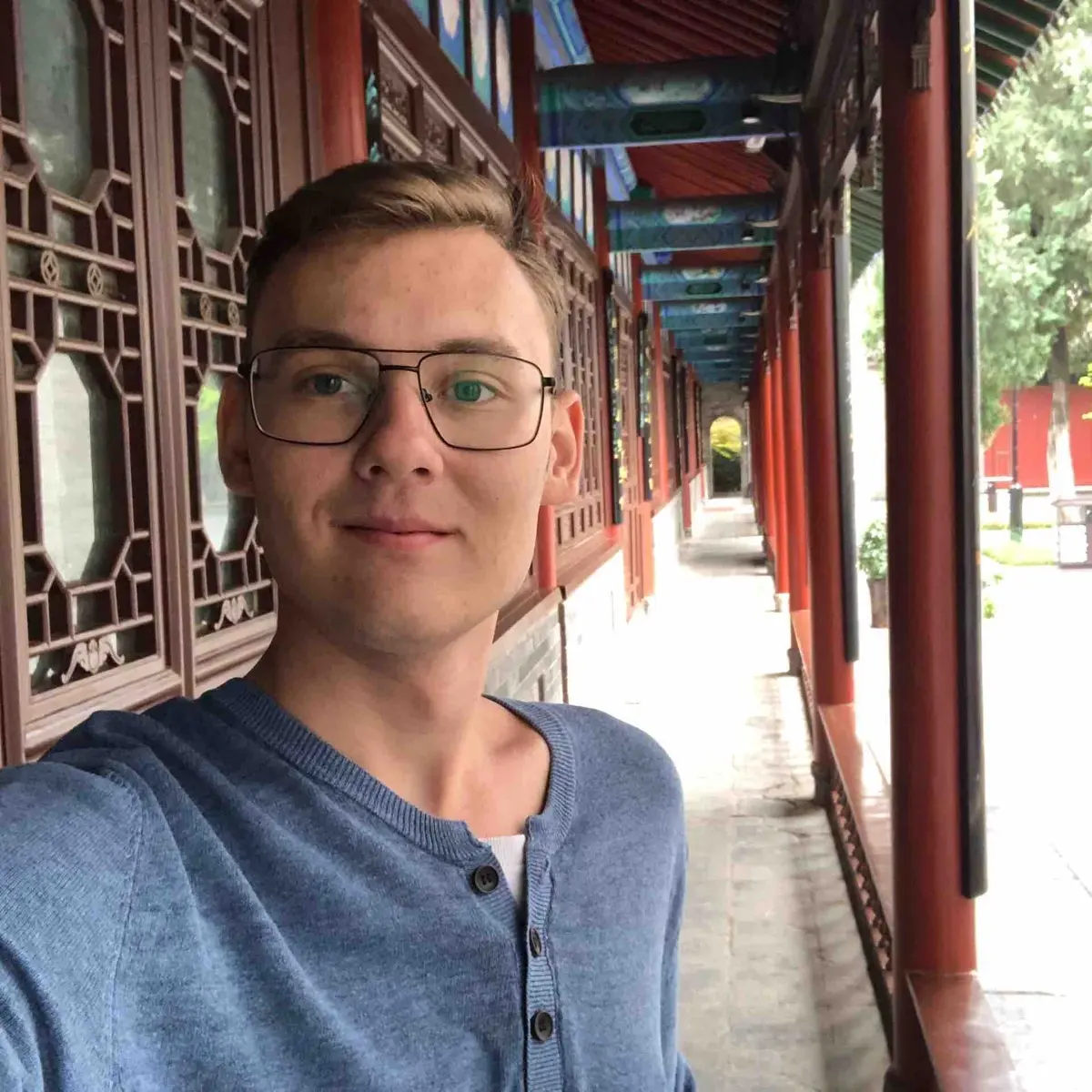 Влад Степанов