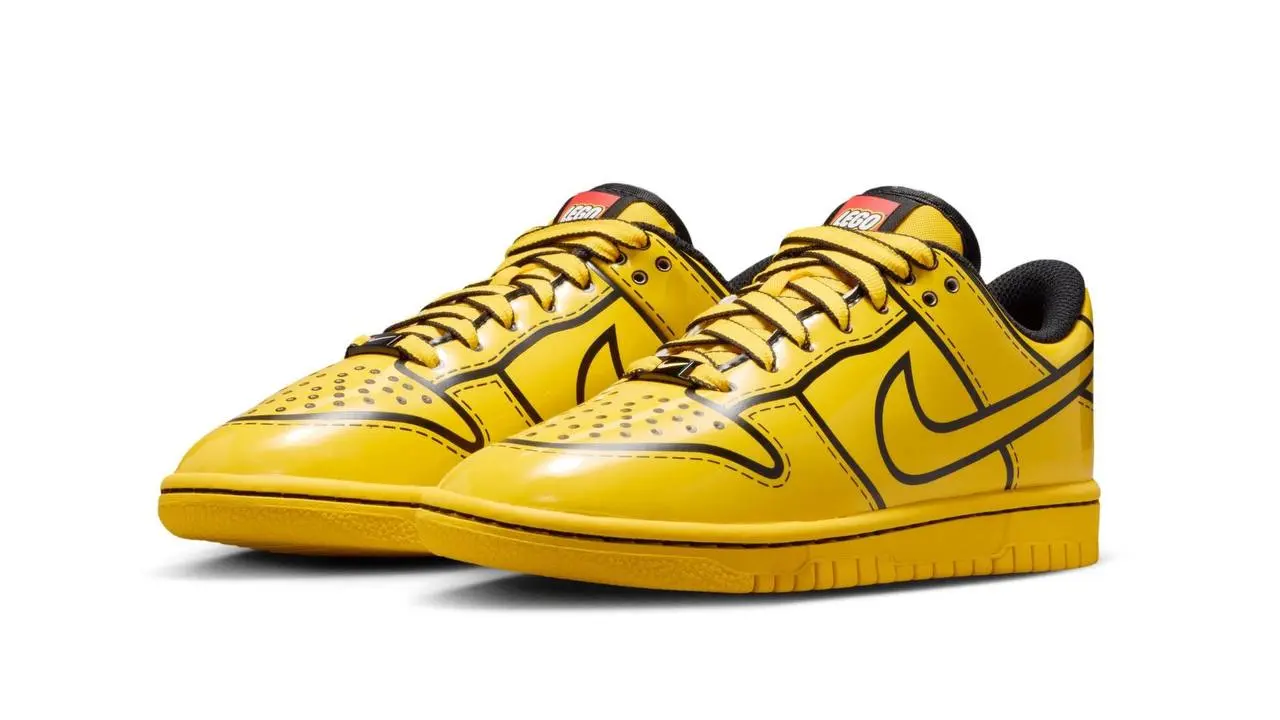Nike x LEGO — вышел коллаб мечты детства. Модель Dunk Low пересобрали в жёлтом цвете с черными мультяшными обводками: всё в духе легендарных конструкторов | Сетка — социальная сеть от hh.ru