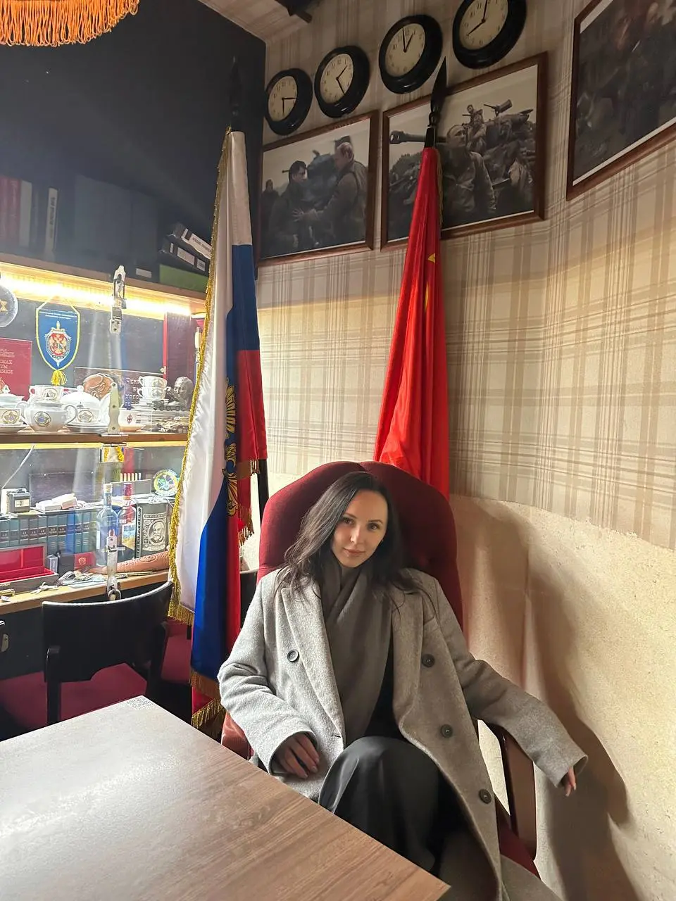 День народного единства
Сегодня говорим о единстве - не только между людьми, но и внутри дела, которое создаем.
Недавно я оказалась в необычном месте - баре-музее «Разведка» в Москве | Сетка — социальная сеть от hh.ru