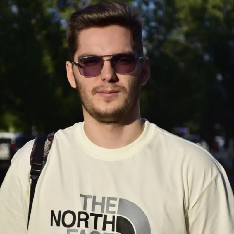 Денис Шуляк | Сетка — социальная сеть от hh.ru