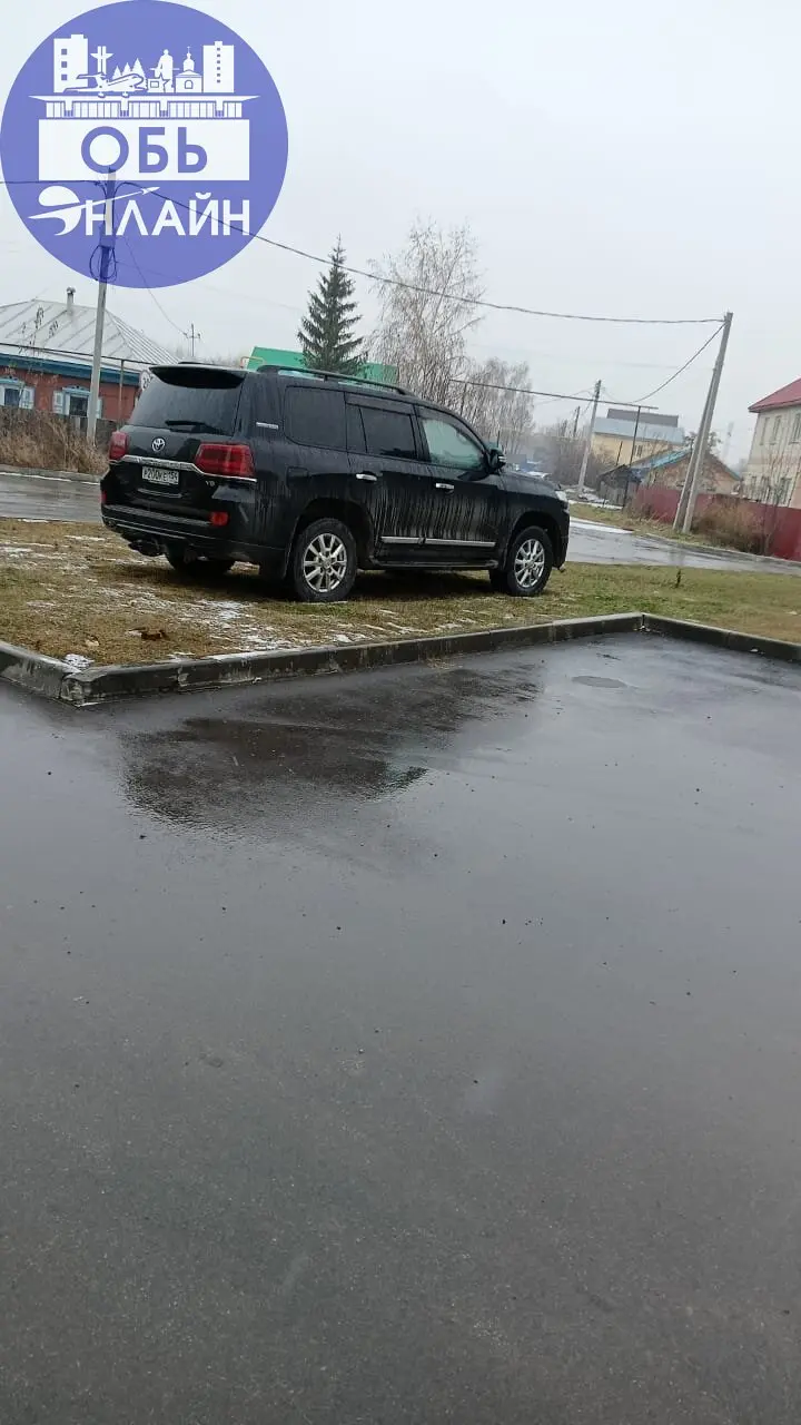 ↗ В Новом парке половина парковки свободна | Сетка — социальная сеть от hh.ru
