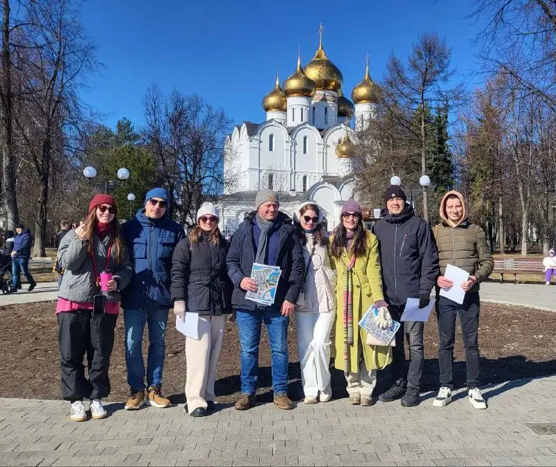 На этих ноябрьских выходных удалось побывать в Ярославле, Плёсе и Костроме.
Но в рамках «околорабочего канала» расскажу я именно про Ярославль | Сетка — социальная сеть от hh.ru
