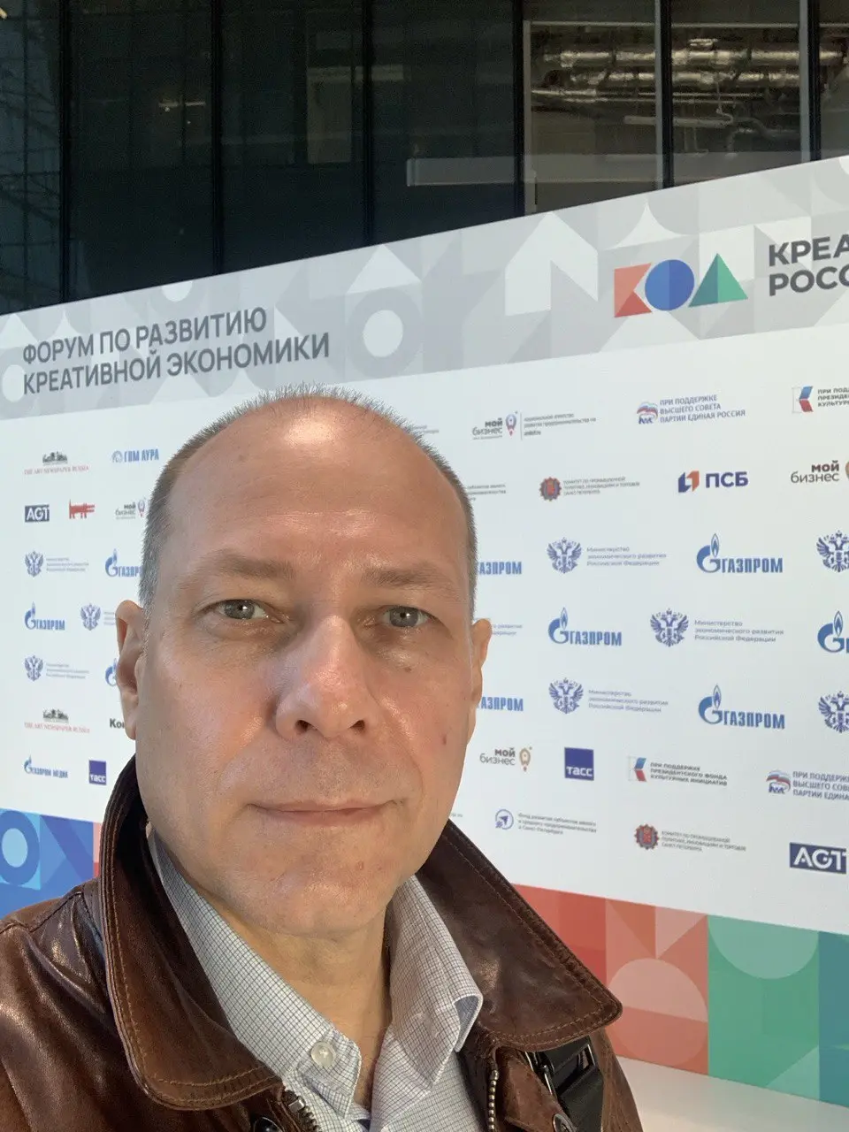 AI - это не про технологии, а про управленческое мышление
Недавно один собственник сказал мне: «AI это всё для айтишников. У меня и без него бизнес работает» | Сетка — социальная сеть от hh.ru