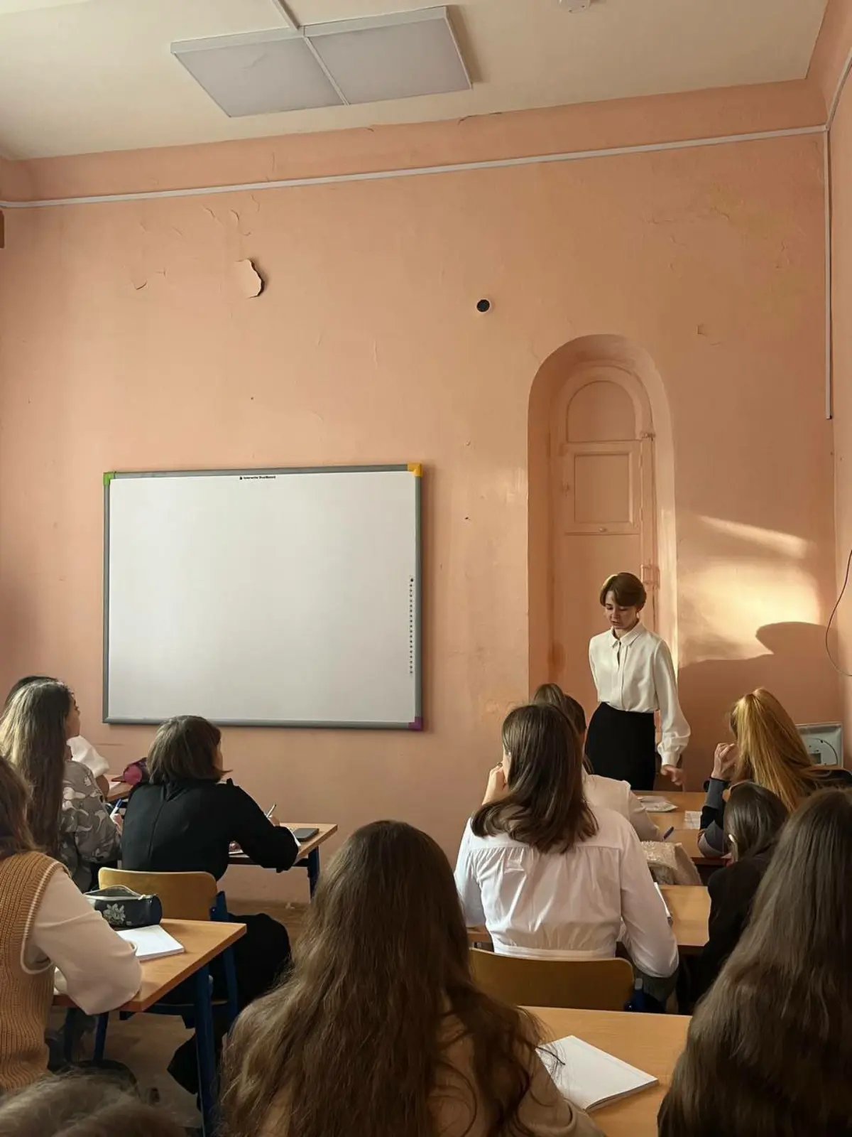 Почему я больше не «простой учитель» 🧑‍🏫 | Сетка — социальная сеть от hh.ru