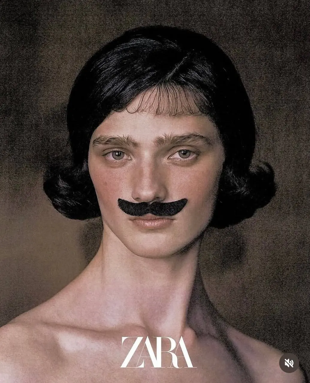Комплейн от Zara в исполнении венгерского фотографа Сильвестра Мако https://museemagazine.com/culture/2024/2/15/szilveszter-mako | Сетка — социальная сеть от hh.ru