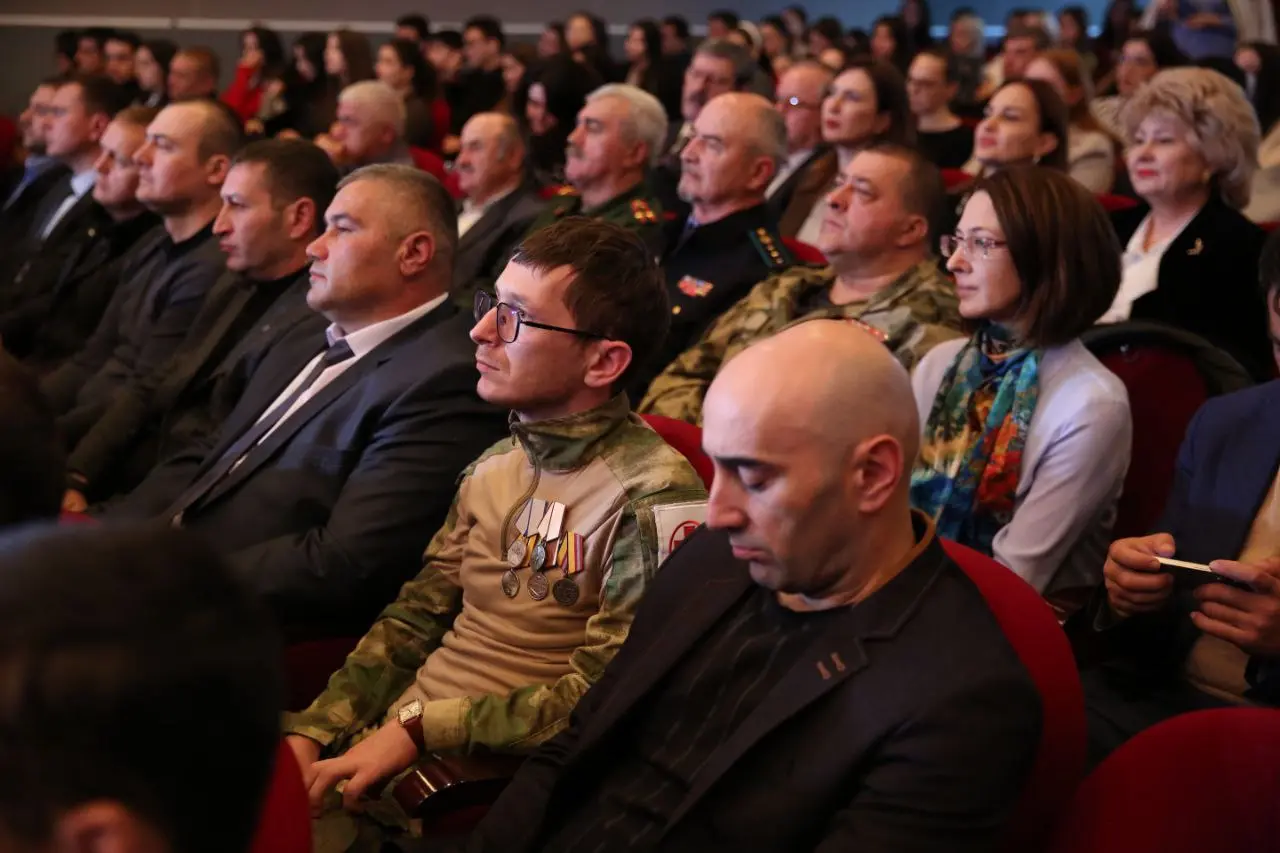 🛡 В Нальчике стартовал Северо-Кавказский молодежный форум «Сила в единстве» | Сетка — социальная сеть от hh.ru