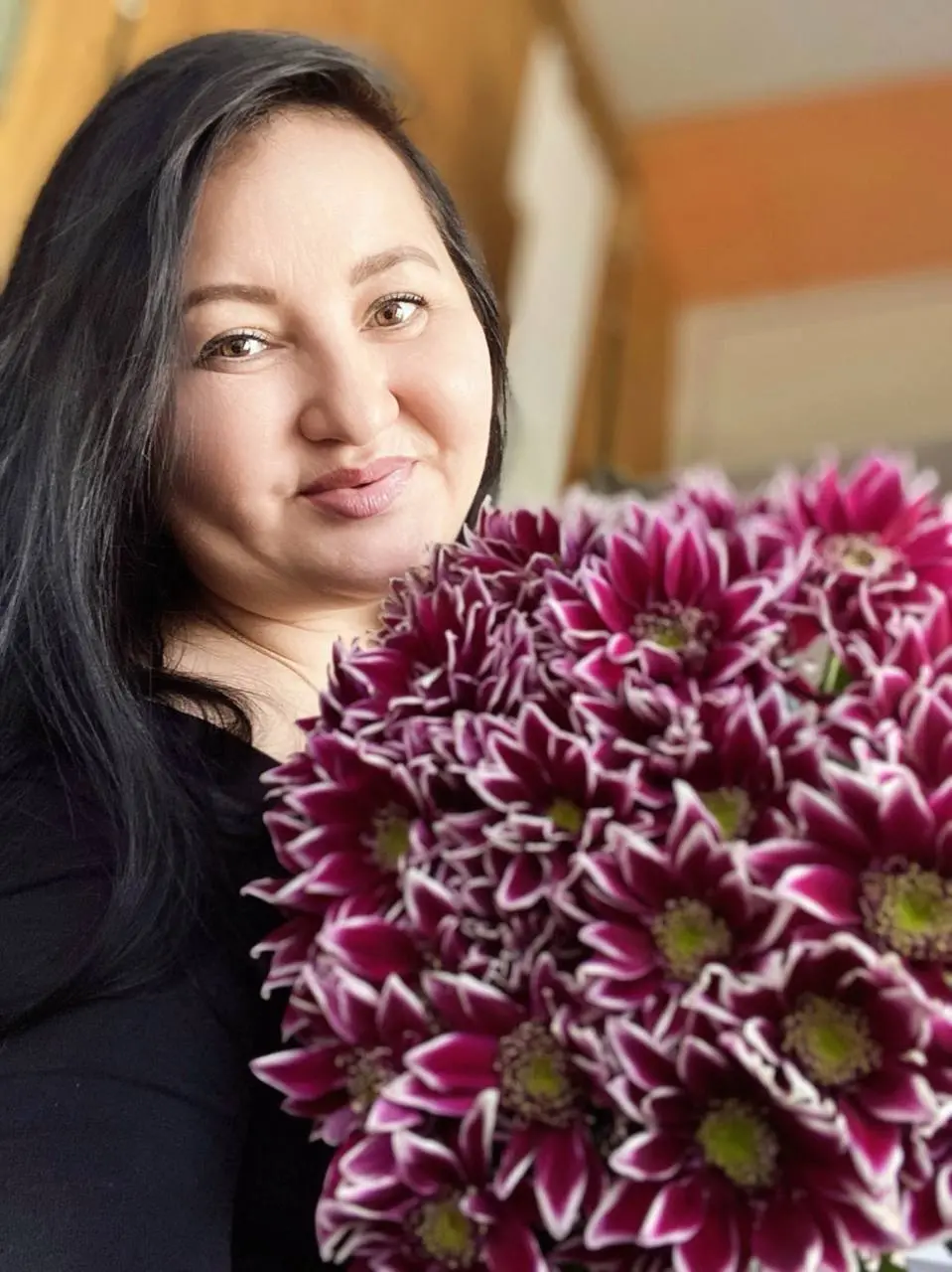 💐 Друзья, сегодня мой день рождения! Я абсолютно счастливый человек, и для меня важно не количество подарков, а добрые поступки. В этот день я участвую в акции "Дари", которая помогает особенным детям | Сетка — социальная сеть от hh.ru