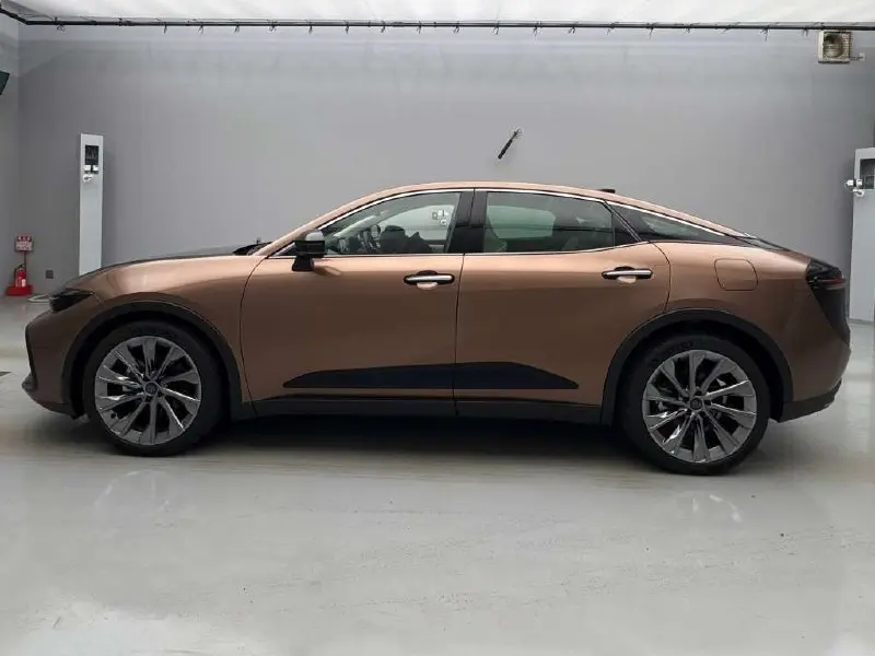 🚘Toyota Crown Crossover Z 4WD
✅ 2024 г.
✅ Пробег 3 760 км
⛽️⚡️Гибрид 2.5 (бензин + электро) — 266 л.с.
✍️ Аукцион: TAA Yokohama, оценка 5 из 5
📆Торги 08 | Сетка — социальная сеть от hh.ru