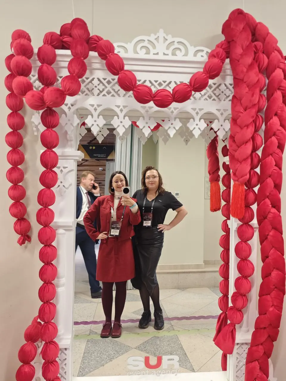 🔹 Знакомство со мной*
Привет, друзья! 💫 Давайте познакомимся ближе.
Кто я?
Я — человек, который любит вести за собой. Вдохновлять, поддерживать, помогать расти | Сетка — социальная сеть от hh.ru