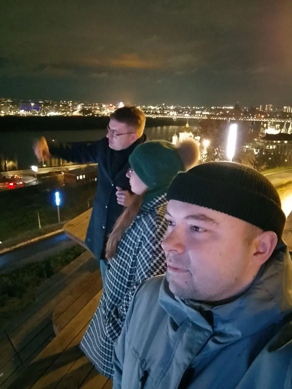 #Life: последний заезд
В Нижнем Новгороде встретился с Артемом и Настей (поболтали о жизни) и с Александром Андреевым — @avandr (https://omniagency.ru/).
Что интересного:
1 | Сетка — социальная сеть от hh.ru